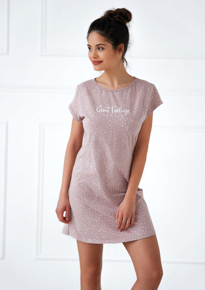 Nuisette luxueuse, nuisette coton, nuisette mi-longue, pyjama, pyjama short, nuisette mauve, nuisette chic et sobre