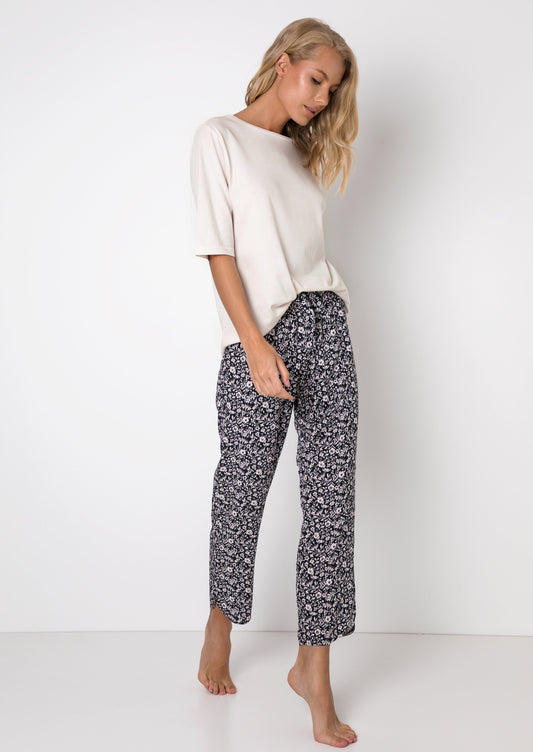 Ensemble pyjama coton et modal beige et noir fleuri
